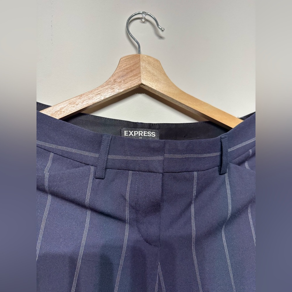 New - Express - image 2